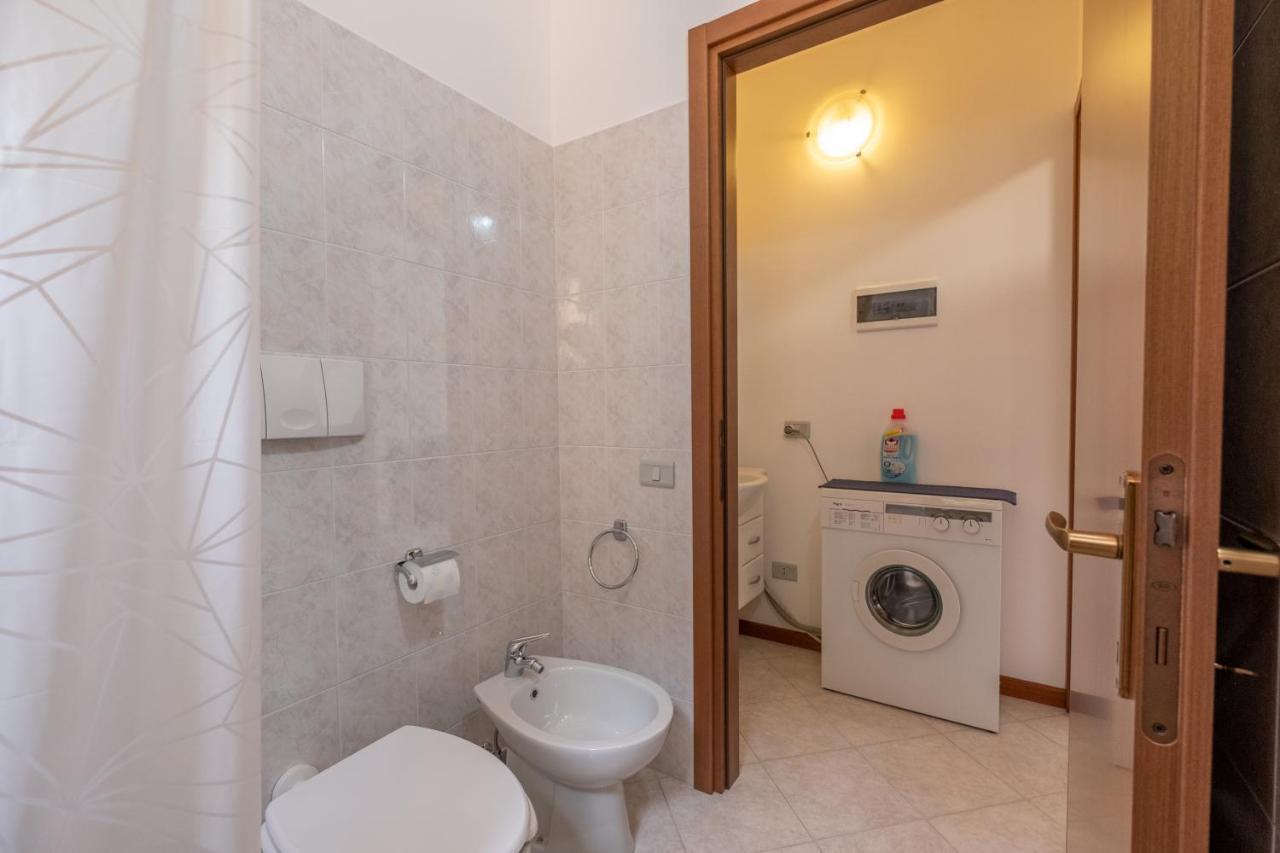 Happy Guest Apartments - Lake Panorama & Pool Riva di Solto Εξωτερικό φωτογραφία