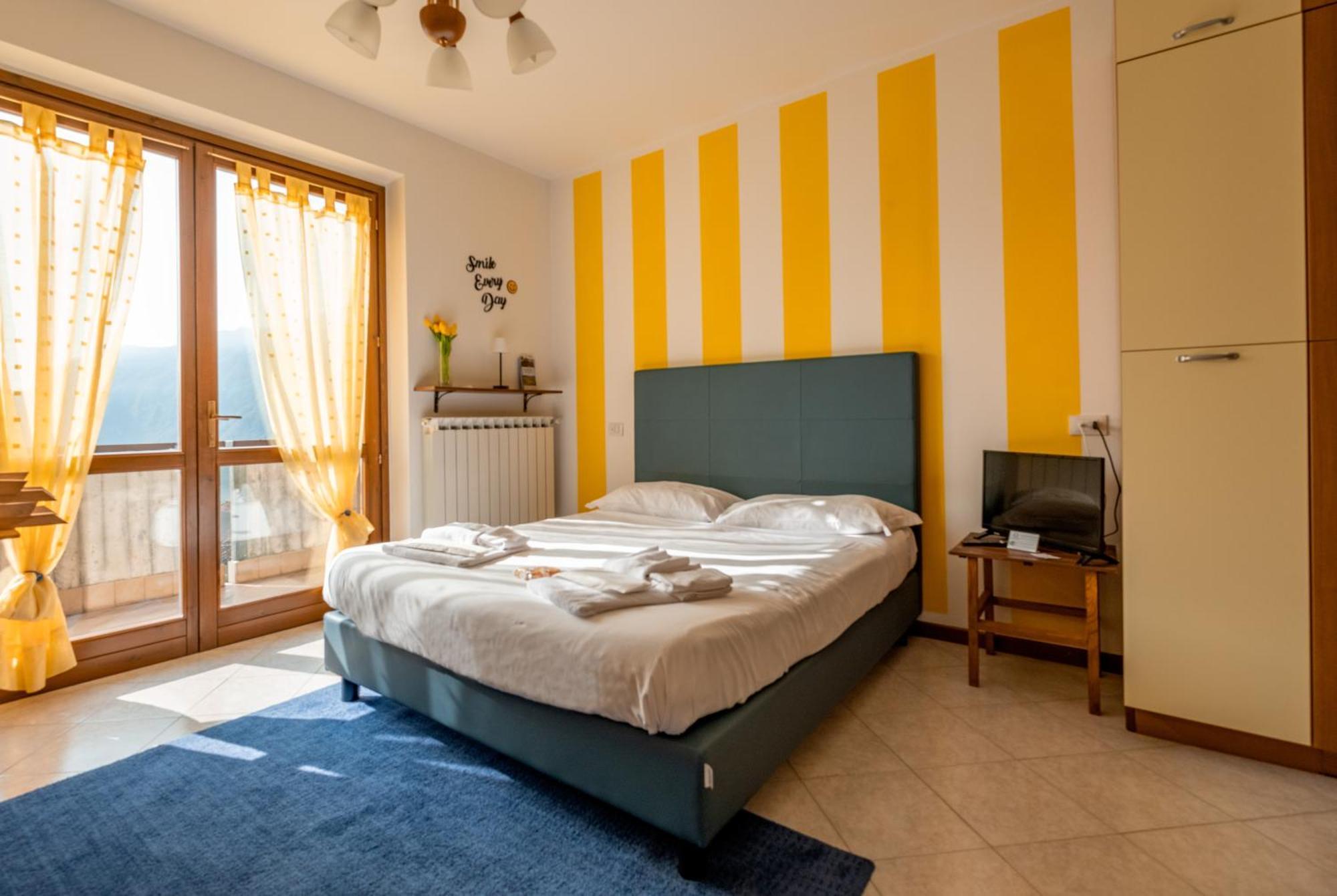 Happy Guest Apartments - Lake Panorama & Pool Riva di Solto Εξωτερικό φωτογραφία